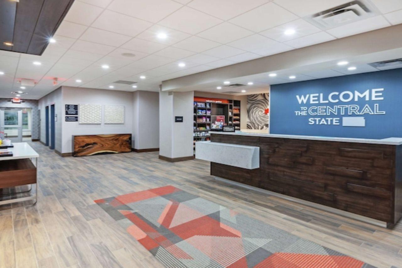 Hampton Inn Gardner Eksteriør billede